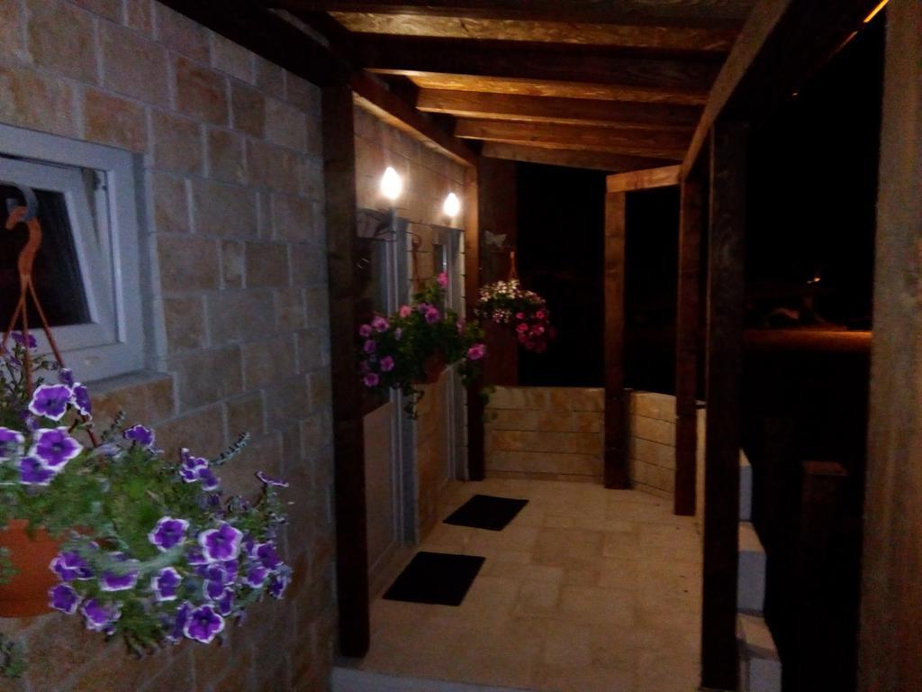Benjak Apartments هفار المظهر الخارجي الصورة
